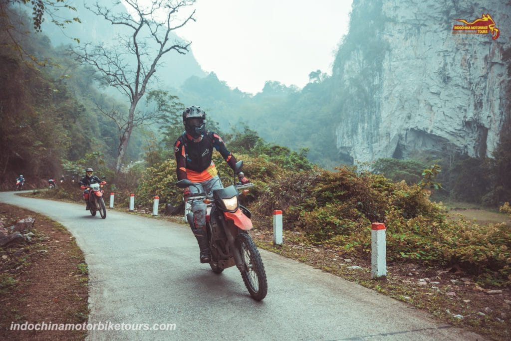 Thac Ba lake Motorcycle to  Ha Giang