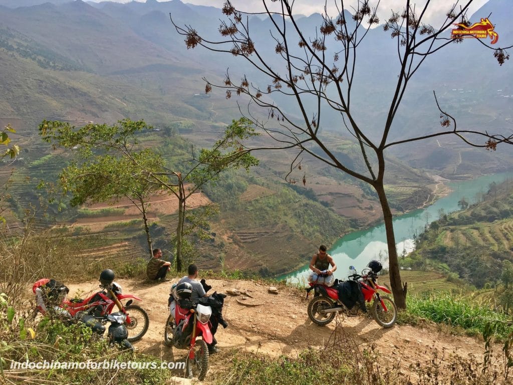 HA GIANG MOTORBIKE TOUR TO HOANG SU PHI