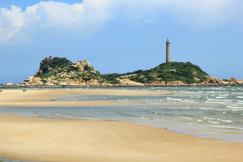 One Day motorbike tour from Mui Ne to Ta Cu mountain and Ke Ga Lighthouse