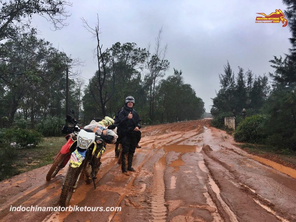 Hoi An/Da Nang motorbike tour to Kham Duc