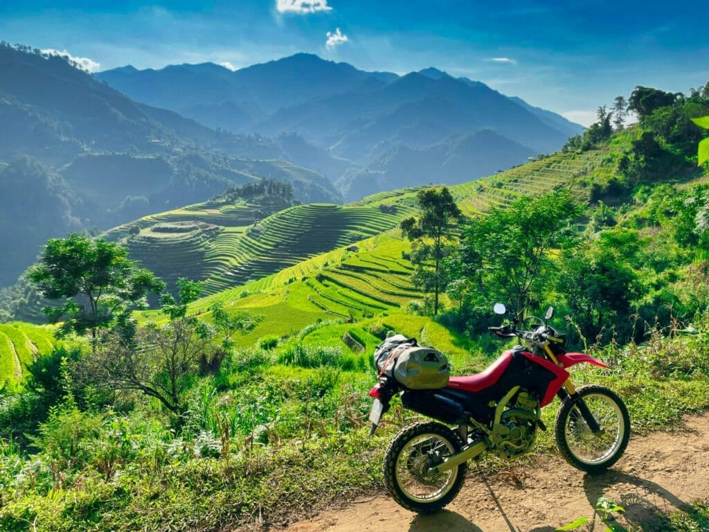 THAN UYEN MOTORBIKE TOURS TO MU CANG CHAI