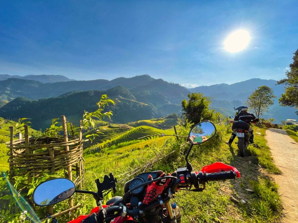 PHU YEN MOTORCYCLE TOURS TO MAI CHAU VALLEY