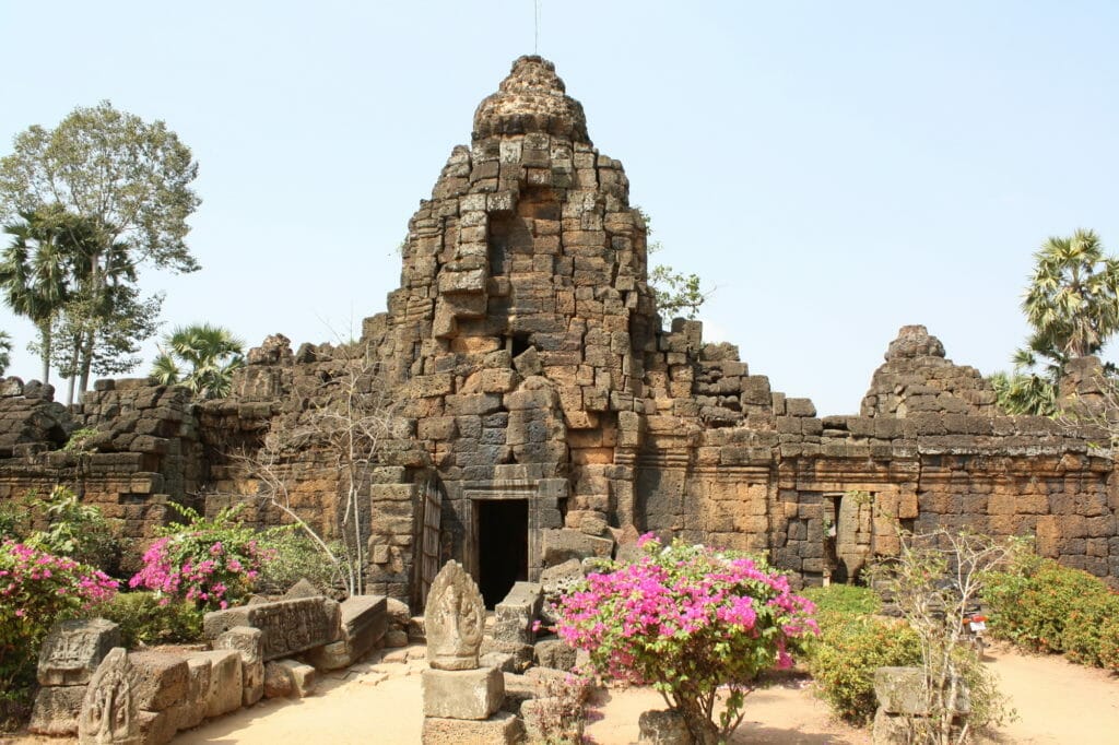 Phnom Penh Motorcycle Tour to Ta Keo in Cambodia