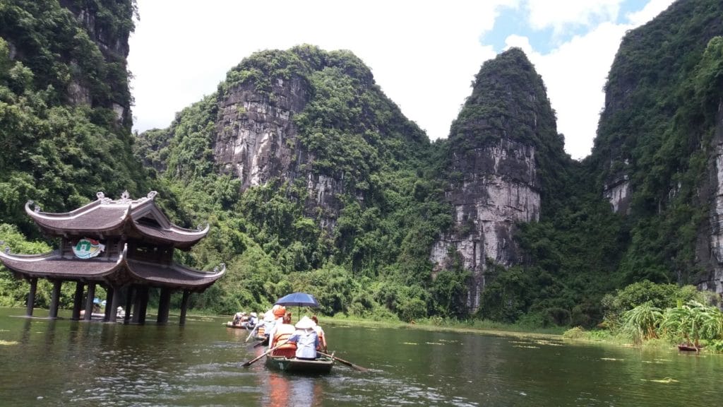 Hoi An Motorbike Tour to Hanoi via Hue, Phong Nha, Thanh Hoa, Cuc Phuong