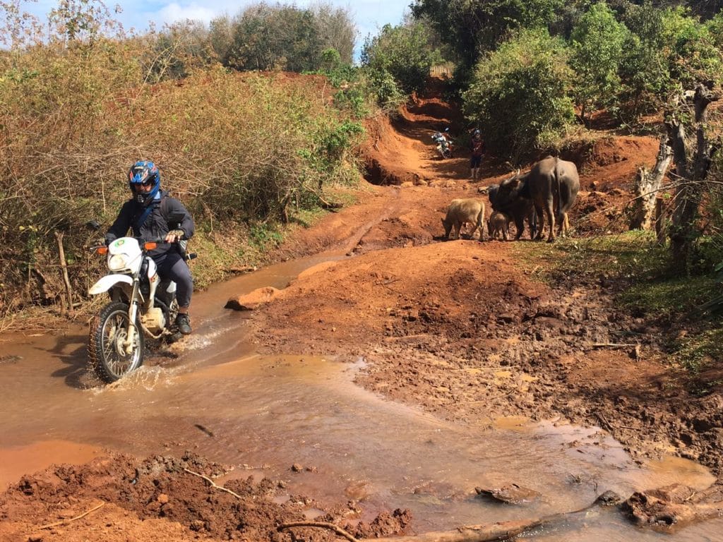 Dong Xoai motorcycle tour to Cu Jut