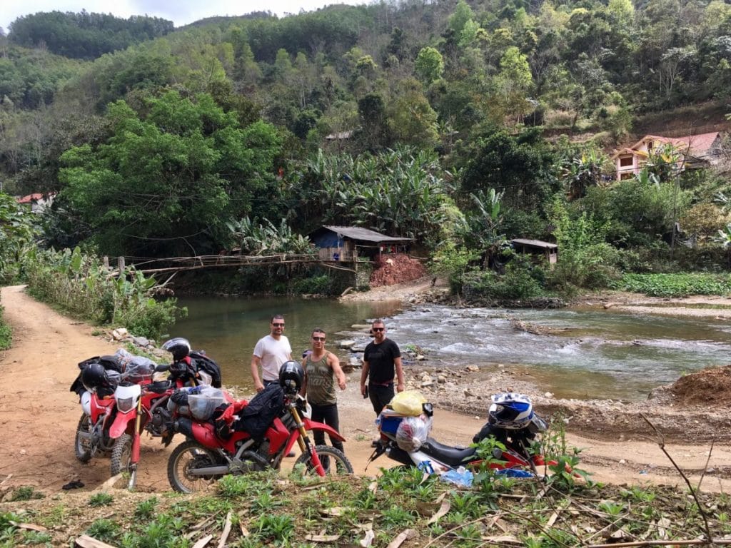 Hanoi Motorbike Tour to Vientiane, Luang Prabang, Phonesavanh till Hoi An