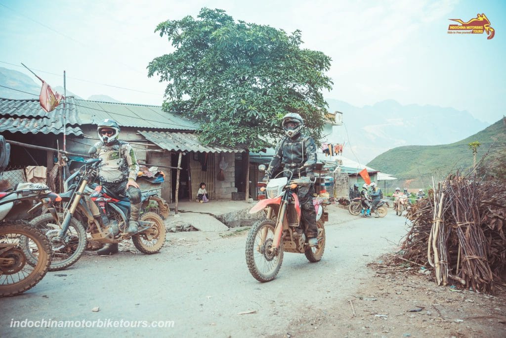 Than Uyen Motorcycle Tours to Sapa Than Uyen Motorcycle Tours to Sapa