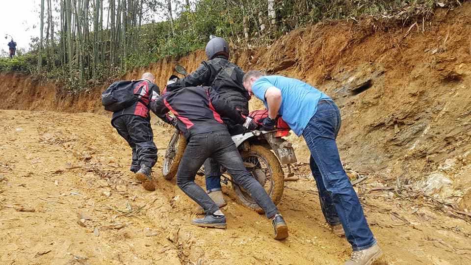 offroad motorbike tour to Sapa