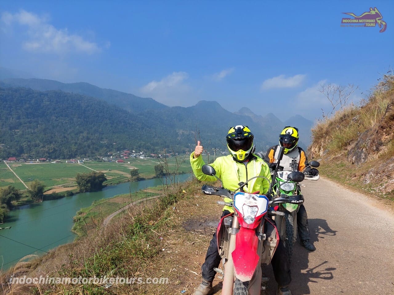 Mu Cang Chai Motorbike Tour via Than Uyen To Sapa