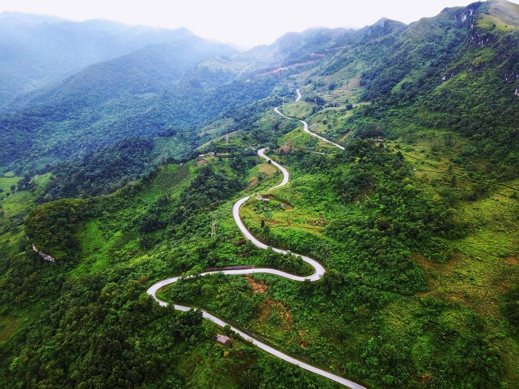 The zigzag road lead to Ban Gioc waterfall The zigzag road lead to Ban Gioc waterfall