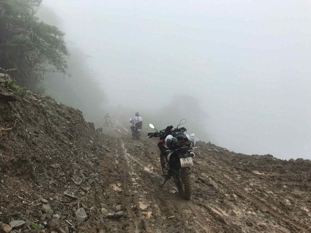 DONG VAN MOTORCYCLE TOURS TO BAO LAC