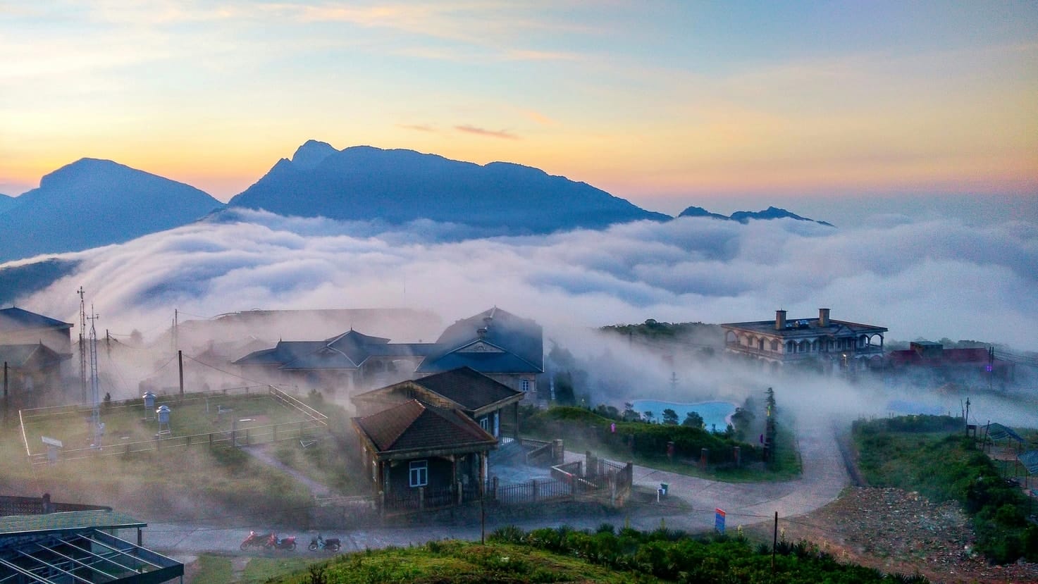 Hanoi Motorcycle Tour to Mau Son and Bac Son in Lang Son