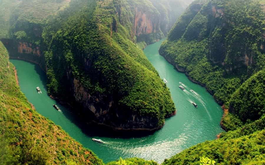 Hanoi Group Tour to Ha Giang by Motorbike and Overnight Bus