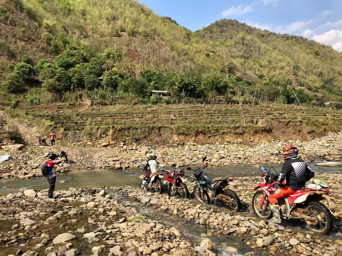 Exclusive Hanoi Motorcycle Tour to Ta Xua, Mu Cang Chai, Tram Tau, Nghia Lo – 4 Days