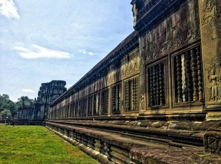 Cambodia motorbike tour