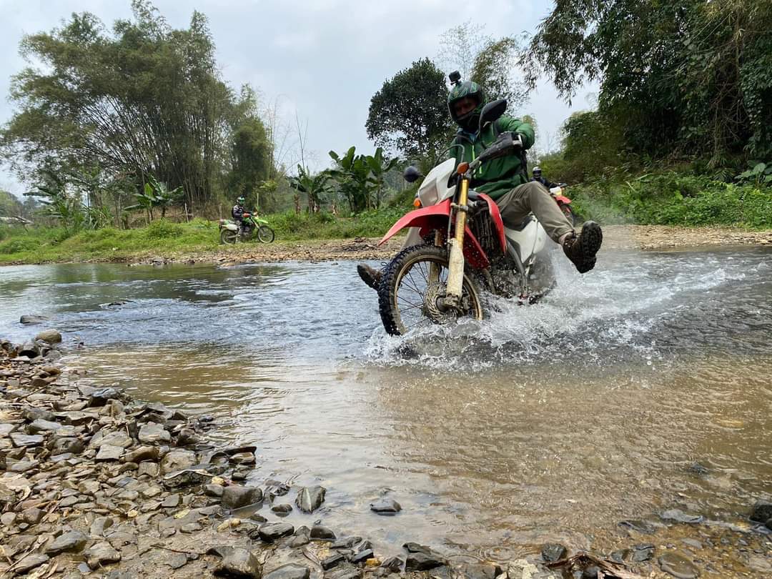 Sapa Motorbike Tour to Ha Giang via Hoang Su Phi, Ta Phin, Dong Van