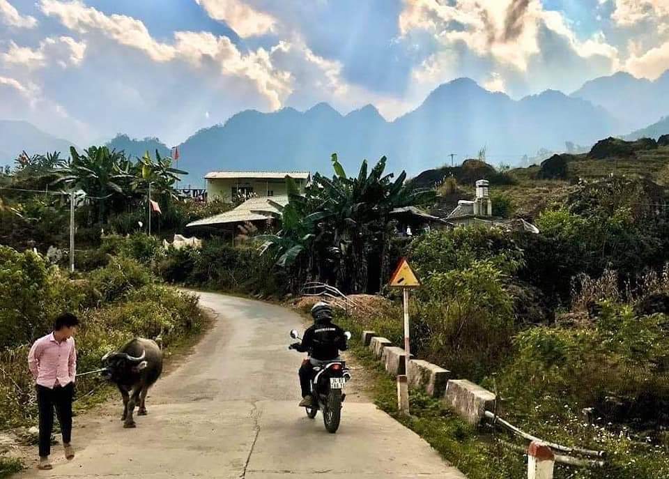 How to get to Mai Chau from Hanoi?