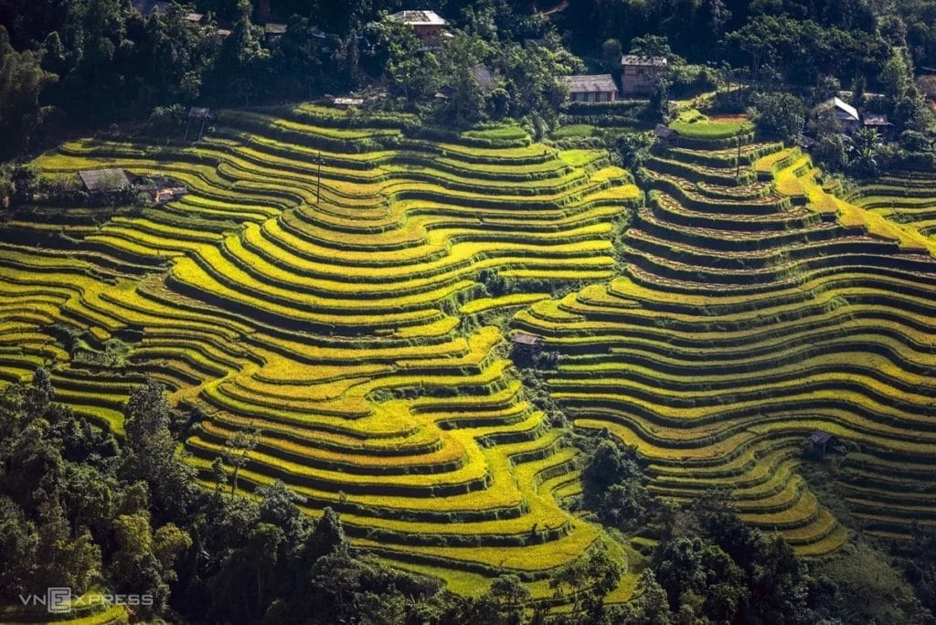 Top 10 best attractions to see while riding motorcycles in Ha Giang