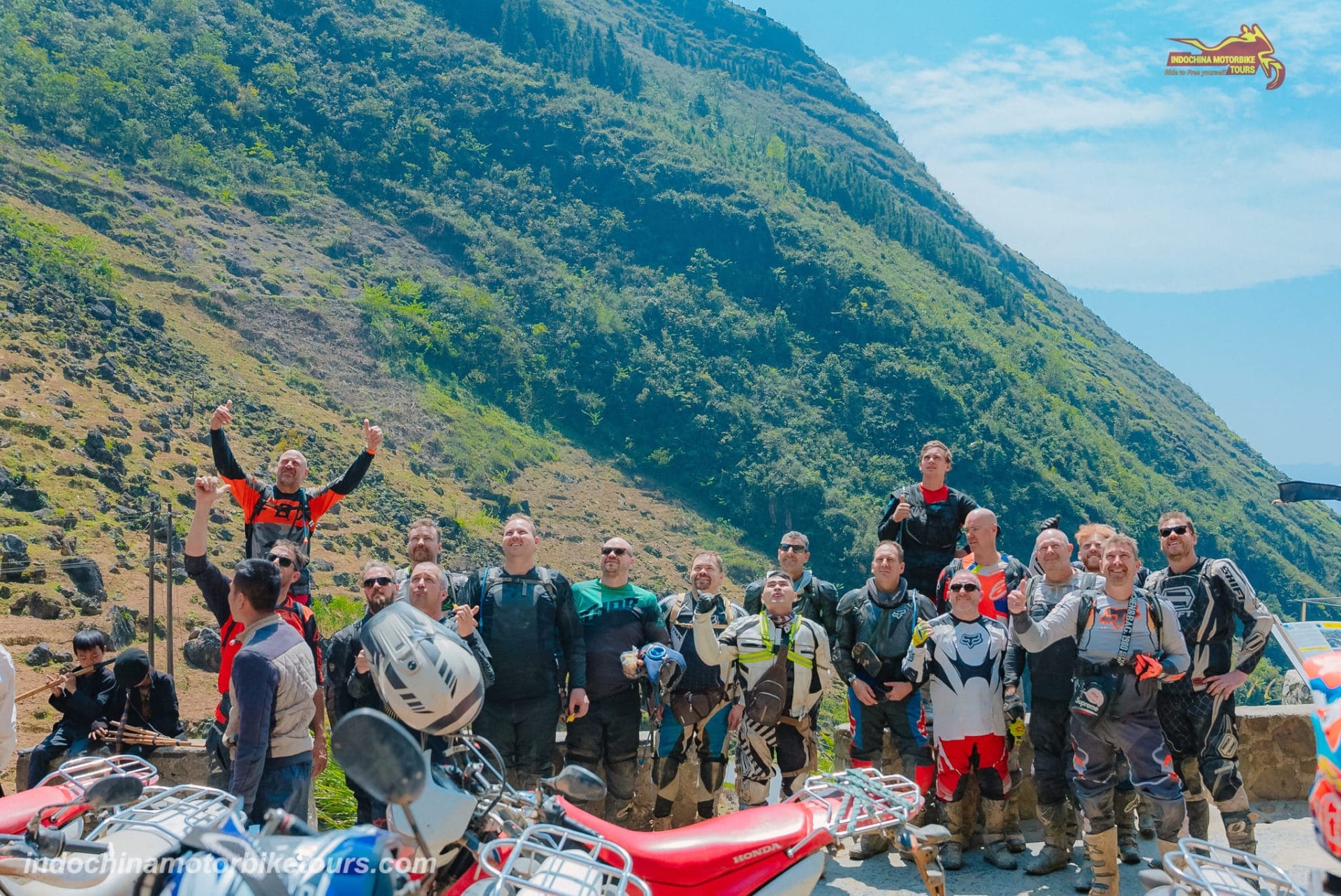 CAPTIVATING HA GIANG MOTORBIKE TOUR FROM HANOI – 2 DAYS