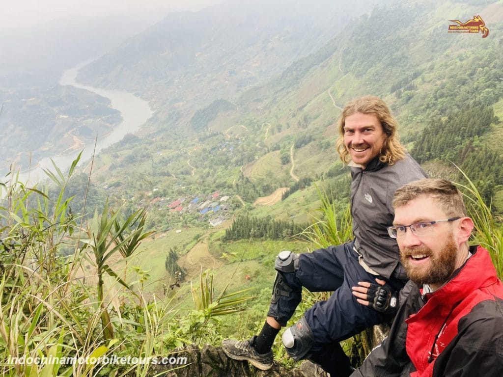 Du Gia motorbike tour to Ha Giang City Du Gia motorbike tour to Ha Giang City