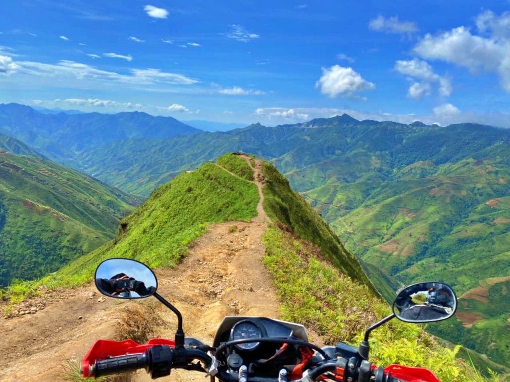 All about Ta Xua Peak of Son La Province you should know before riding there