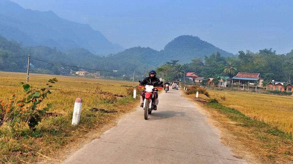 Hanoi Motorbike Tour to Da Bac of Hoa Binh & Pu Luong Nature Reserve