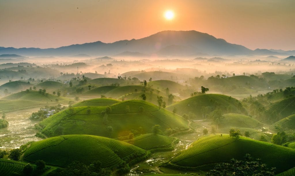 Hanoi Motorbike Tour to Da Bac of Hoa Binh & Pu Luong Nature Reserve