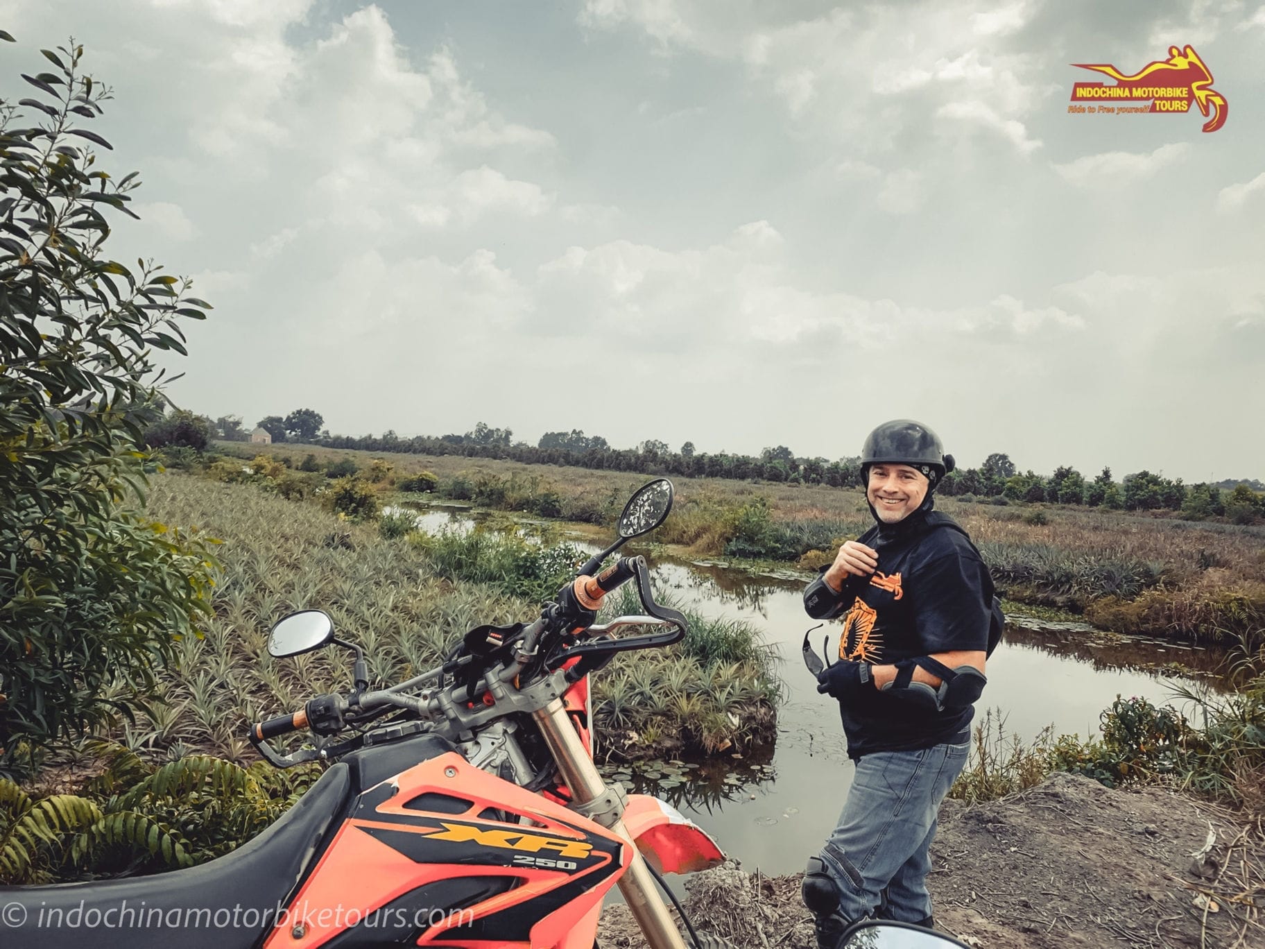 SHORT MOTORBIKE TOUR TO RURAL MEKONG DELTA WITH HOMESTAY