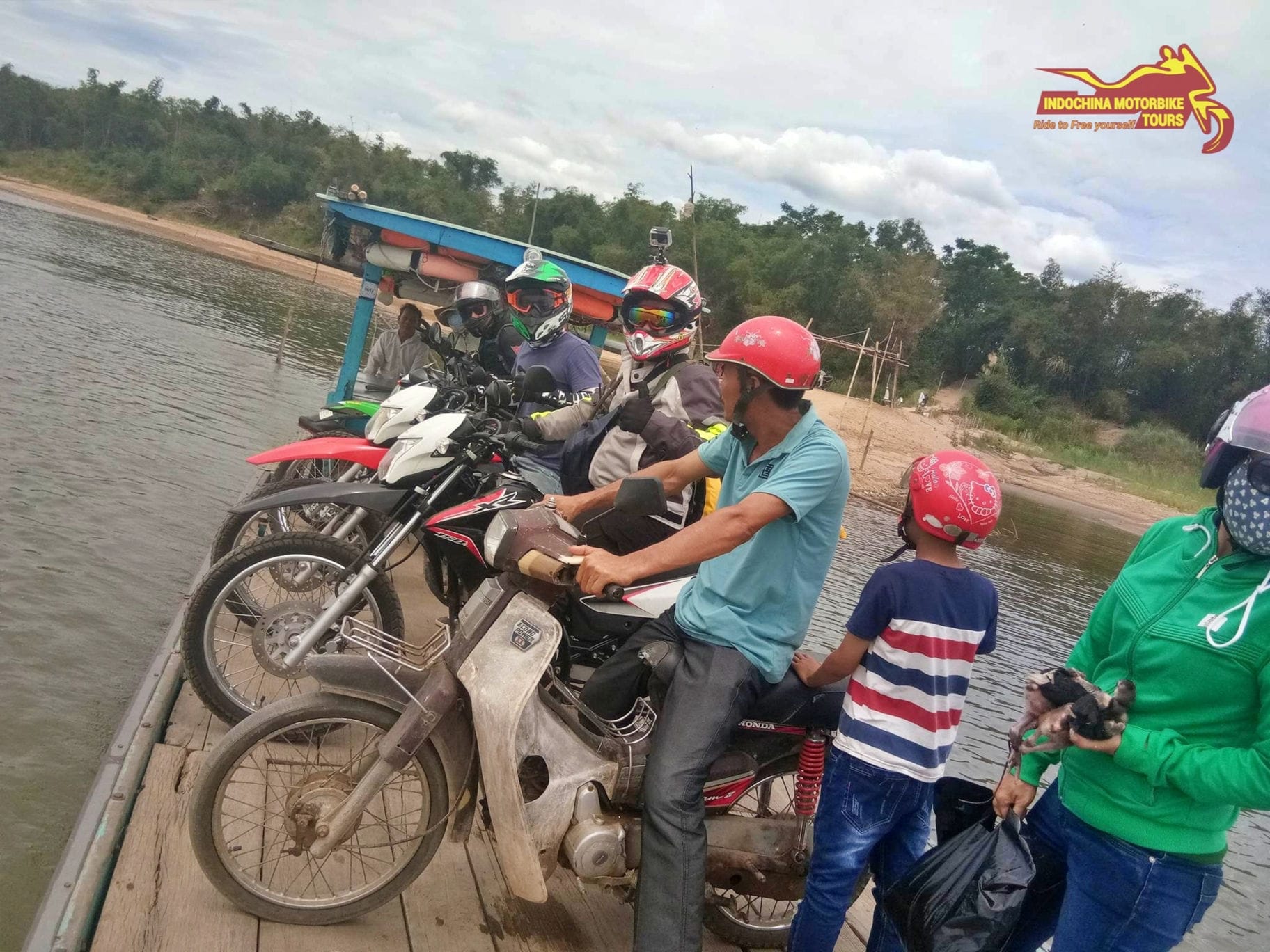 7-Day Saigon Motorbike Tour to Angkor Wat, Phnom Penh via Mekong Delta