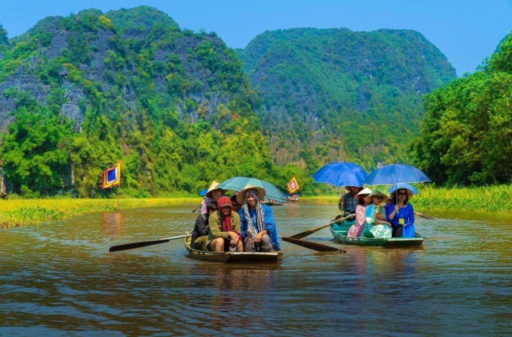 Top 6 Reasons to do a loop motorbike tour from Hanoi to Halong Bay then Ninh Binh
