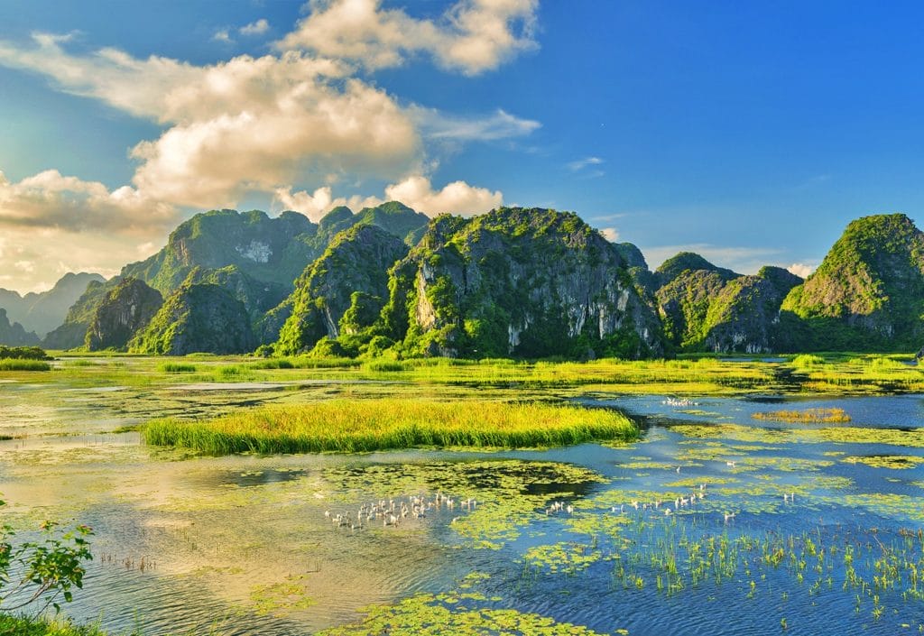 Top 10 Attractions on 5-Day Loop Trip from Hanoi to Halong Bay and Ninh Binh