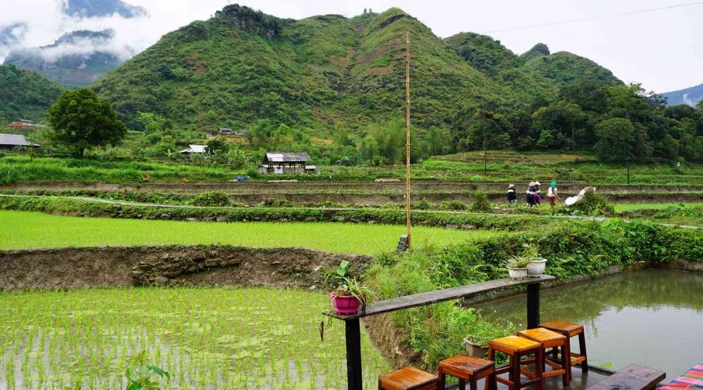 Why should we ride motorbikes to Du Gia in Ha Giang?