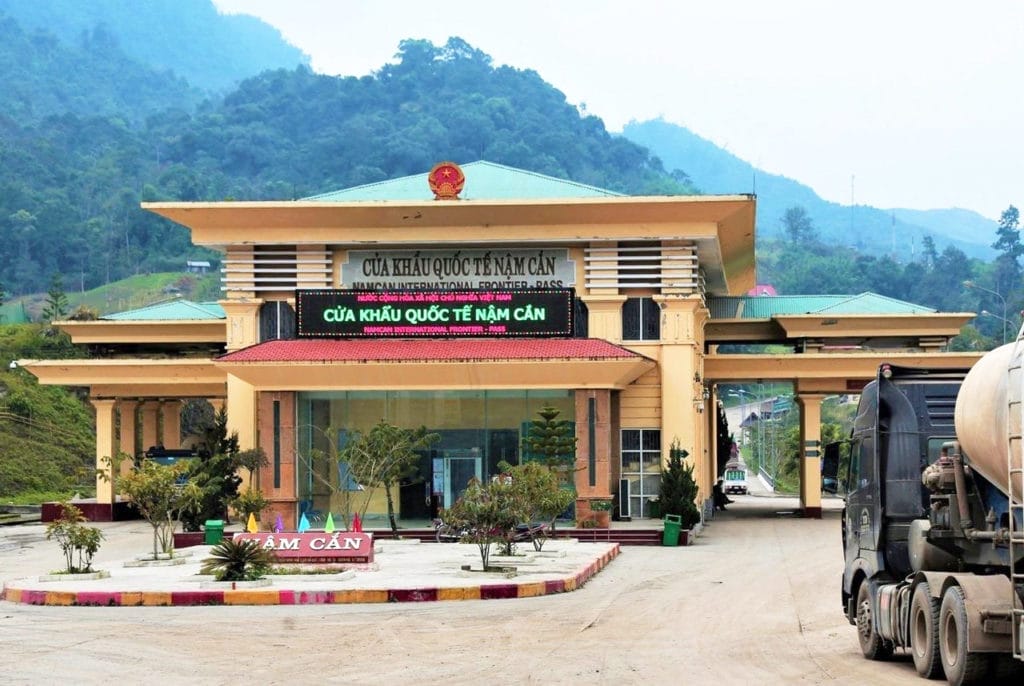 border gates in between Vietnam and Laos