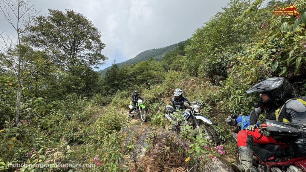 cross-border-motorbike-tour-from-Vietnam-to-Laos