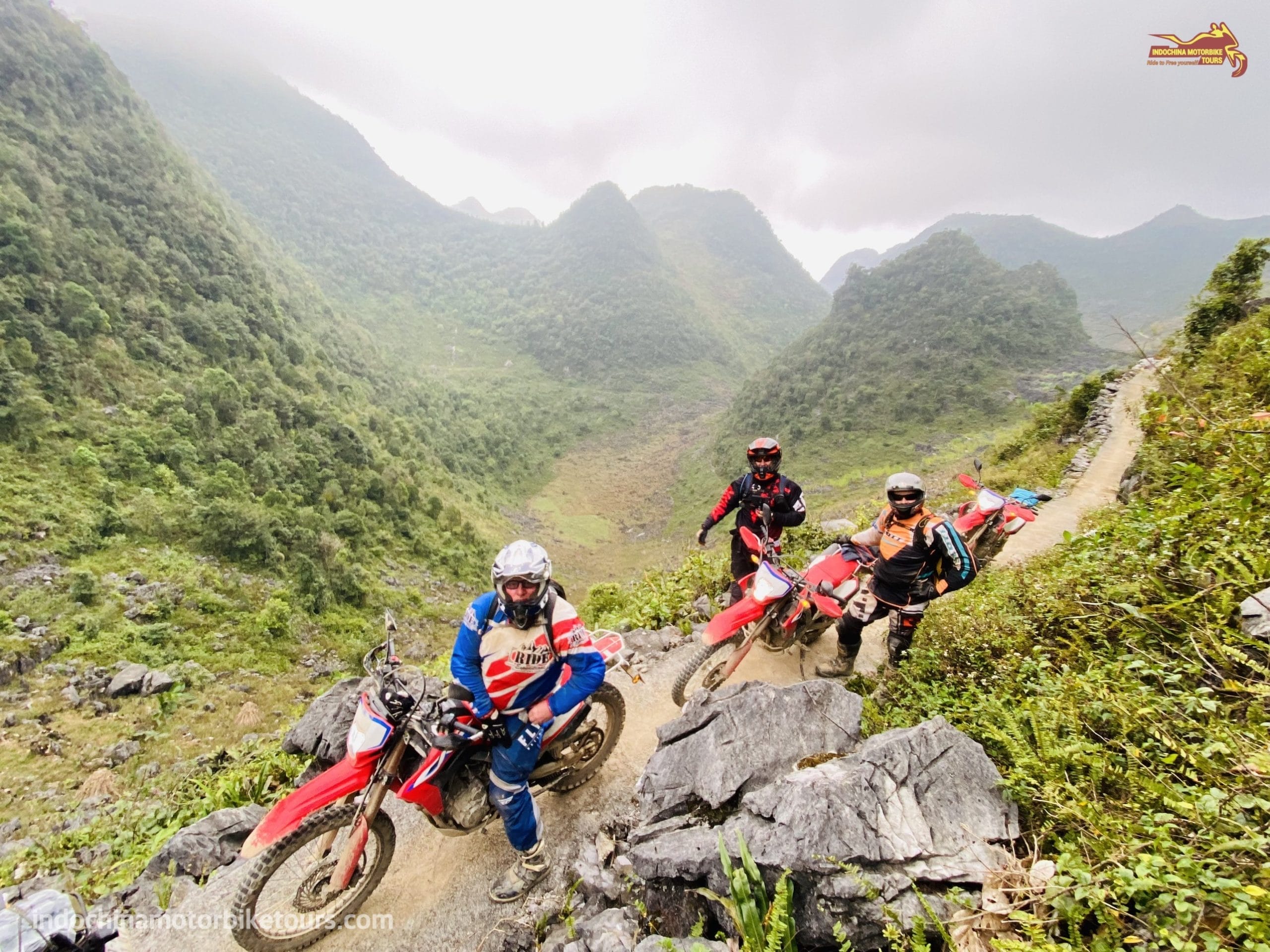 Best Selling Ha Giang Group Motorbikes Tour to Yen Minh, Dong Van, Ma Pi Leng