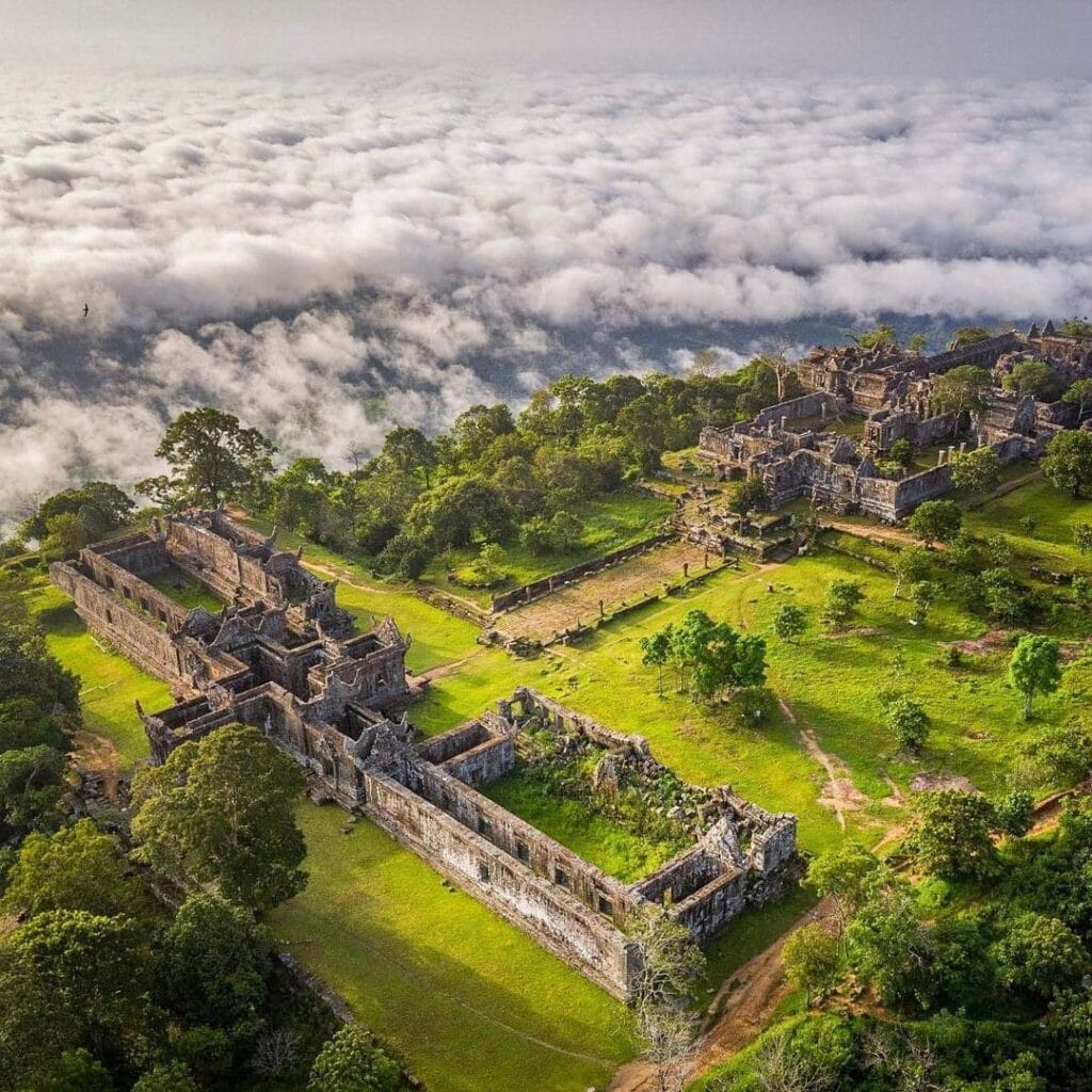 Siemreap Motorcycle Tour to Banteay Chhmar & Preah Vihear